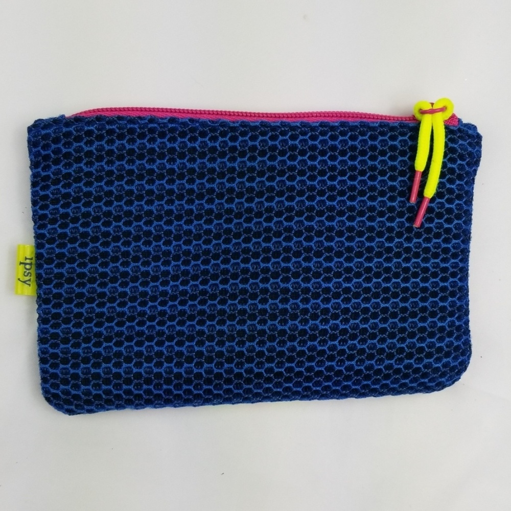 🍓Ipsy Mesh Cosmetic Bag/Case